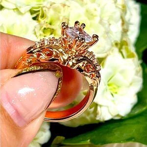 Elegant Rose Gold Women's Ring